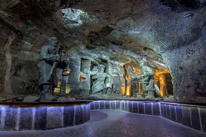12 Day Private Tour of Poland with Hotels - Key points that make this Poland private tour work