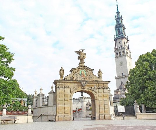 6 Day Private Tour in Poland with Hotels - Why This Private Poland Circuit Works