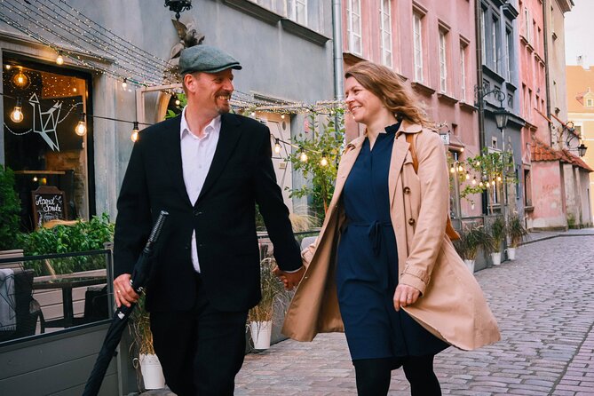 Amazing photo walk through the Old town of Warsaw - No modeling experience, but you still get good directions