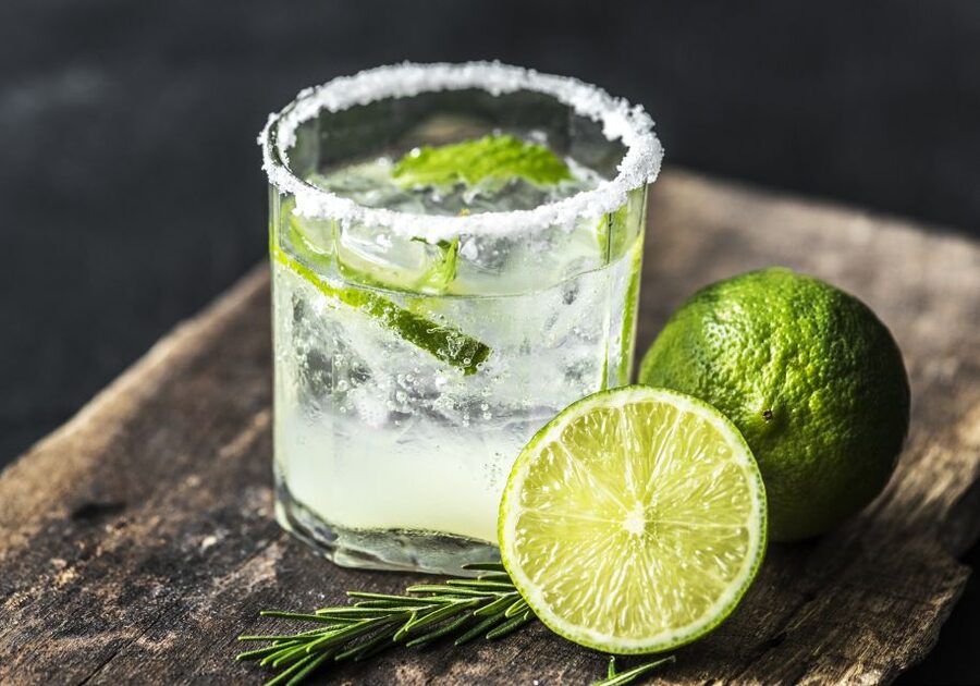 DAILY & FUN Vodka Tasting Tour in Warsaw with Local Expert - Appetizers at both stops: why food matters with vodka