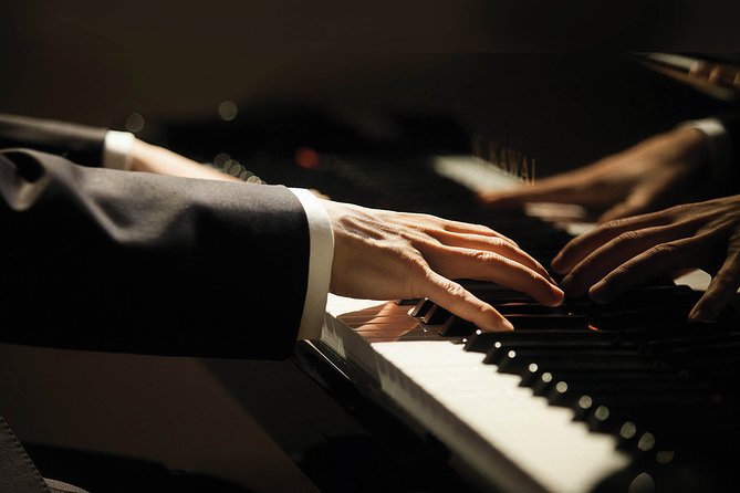 Daily live piano Chopin's concerts at 6:30 pm in the Warsaw Archdiocese Museum - The souvenir program: a smart way to remember the performance