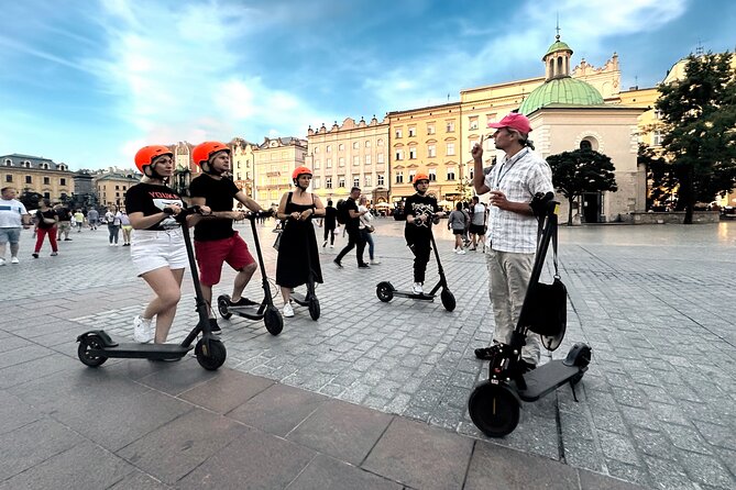 Electric Scooter Tour: Old Town Tour - 1,5-Hour of Magic! - Kraśinski Palace, the Little Insurgent statue, and the Canaletto link