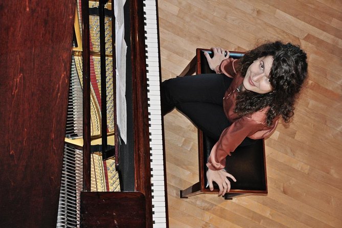 Everyday concerts of Chopin's music at the Old Town in Warsaw - Chopin in the heart of Old Town, and why the intimacy matters