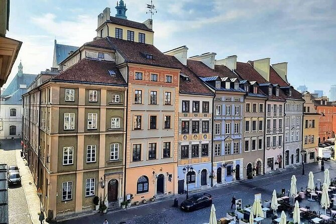 Explore the Stunning Warsaw Old Town, Royal Way & Hidden Gems - Rynek Starego Miasta: Old Town Market Square That Still Feels Like Center Stage