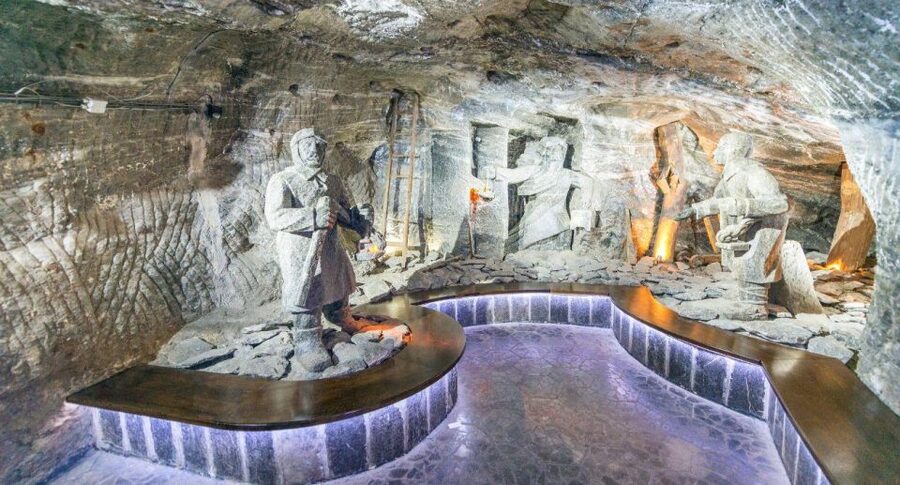 From Warsaw: Guided Tour to Wieliczka Salt Mine and Krakow - Who should book this Warsaw-Wieliczka-Krakow day trip