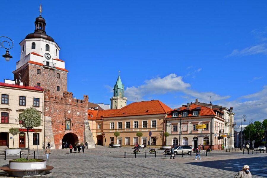 From Warsaw: Lublin and Majdanek State Museum Day Tour - Lublin Old Town: the city that shaped a whole region