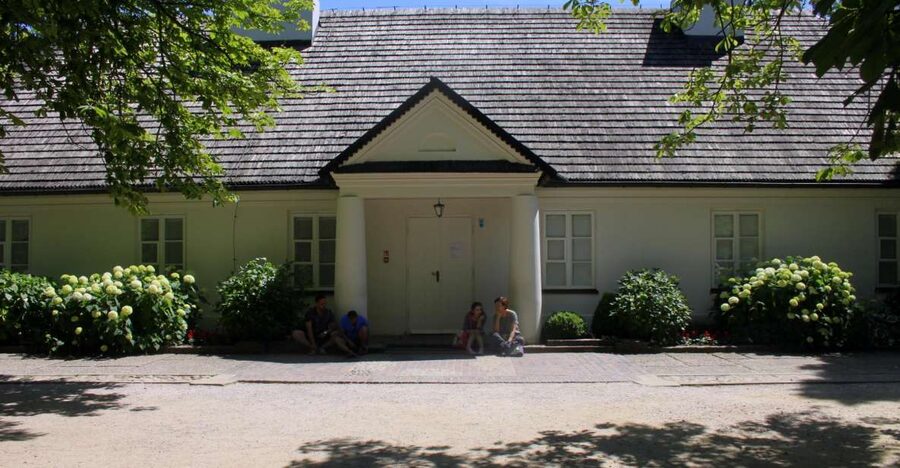 From Warsaw: Tour to Chopin's Birthplace - Żelazowa Wola - Inside Chopin’s birthplace: the renovated manor house visit