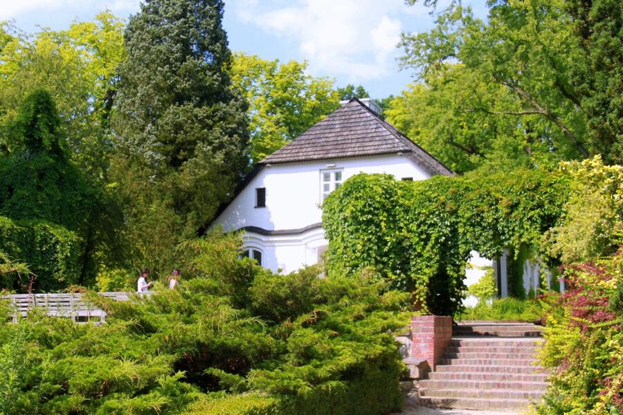 From Warsaw: Tour to Chopin's Birthplace - Żelazowa Wola - Price and value: is $205 worth it for a 6-hour outing?