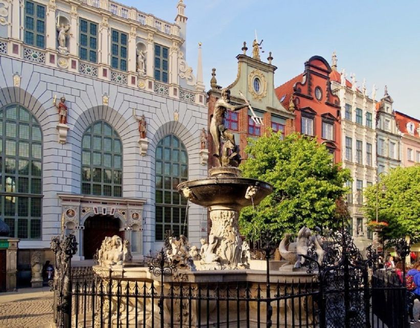 From Warsaw: Tour to Malbork Castle and Gdansk or Sopot - Malbork Castle first, so the scale hits you immediately
