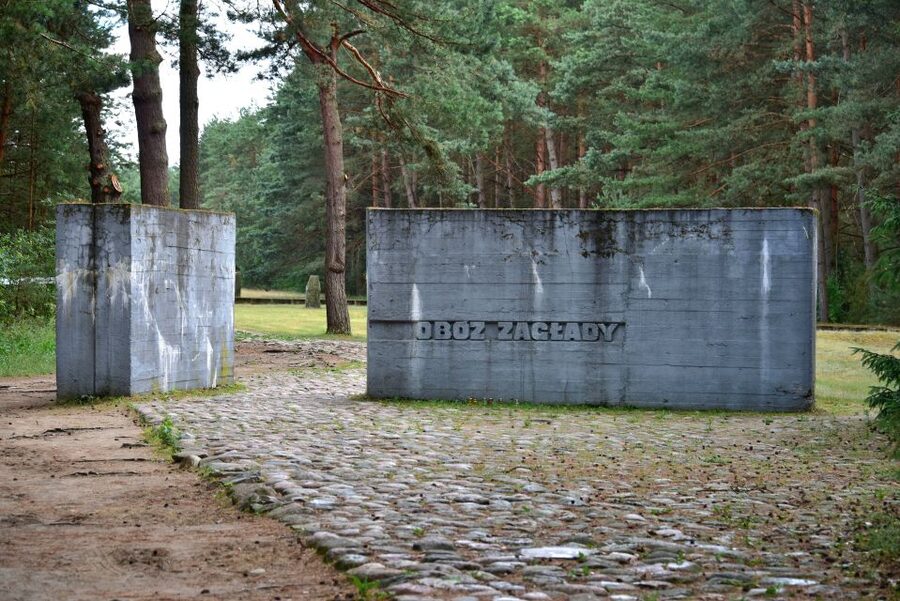 From Warsaw: Treblinka Extermination Camp Private Tour - Getting There Smoothly: Pickup, Private Car, and Time on Site