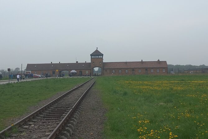 Full-Day Tour From Warsaw to Auschwitz (guided) and Krakow by car - A 6:00 am start and why your timing controls the whole day
