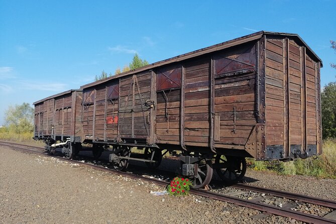 Full-Day Tour From Warsaw to Auschwitz (guided) and Krakow by car - The drive to Krakow: use it to reset, not to scroll