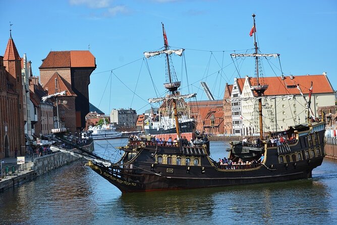 Gdansk and Malbork Castle Small Group Tour from Warsaw with Lunch - Mobile tickets, English service, and what to expect from the guides