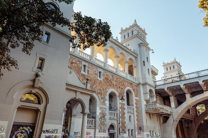 Highlights & Hidden Gems With Locals: Best of Warsaw Private Tour - Chocolate on the way, then Krakowskie Przedmieście elegance and a poet sculpture