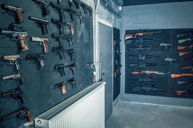 Indoor Shooting Range in Warszawa - Your firearm lineup: what you fire in the standard package