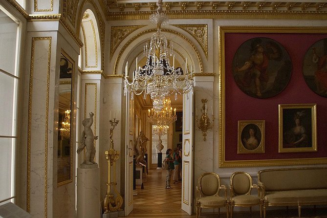 Lazienki Park + Museum of King Jan III's Palace at Wilanow:Small group /Pick-up/ - Transport, timing, and why the small-group format helps