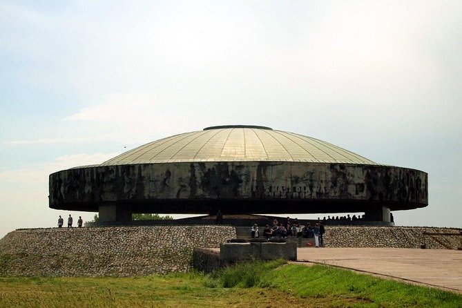 Lublin and Majdanek Small Group Tour from Warsaw with Lunch - Getting from Warsaw: pickup, the minivan, and real timing