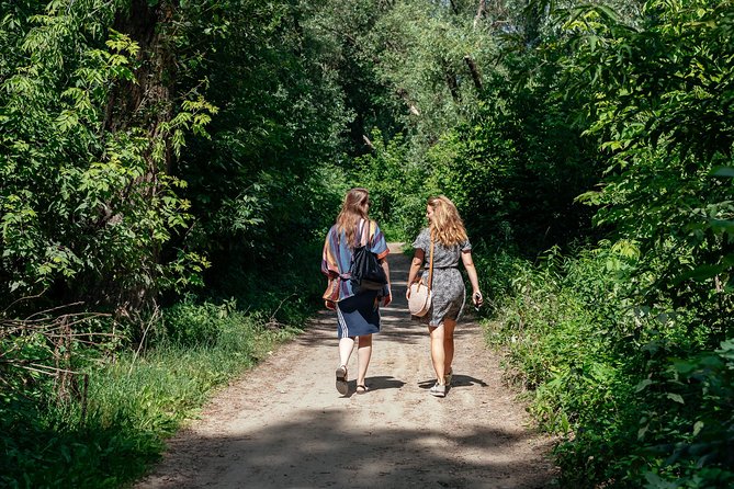 Off the Beaten Track in Warsaw: Private City Tour - Stop 5: Warsaw’s Zoo, in a Park Setting