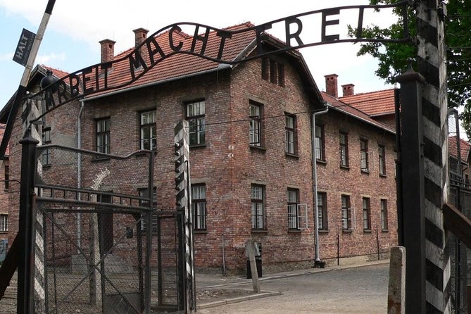 One day tour to Auschwitz-Birkenau & Salt Mine from Warsaw with private driver - Why combine Auschwitz-Birkenau and Wieliczka Salt Mine in one long day?