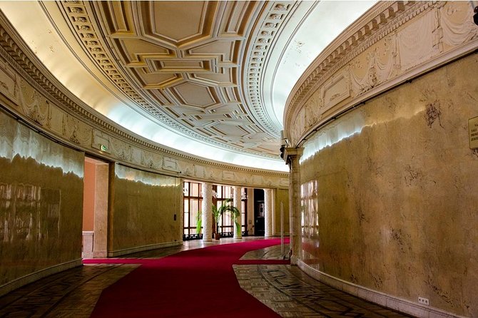 Palace of Culture & Science + Warsaw Uprising Museum: SMALL GROUP /inc. Pick-up/ - Price and Value for a $111.23 Day