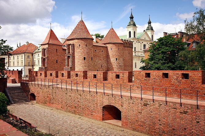 Private 4h Tour in Warsaw Old Town - St. John the Baptist Archcathedral: old church, living music, and a crypt with weight