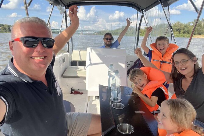 Private Cruise on Vistula in Warsaw for 9 with our Helmsman - Key highlights