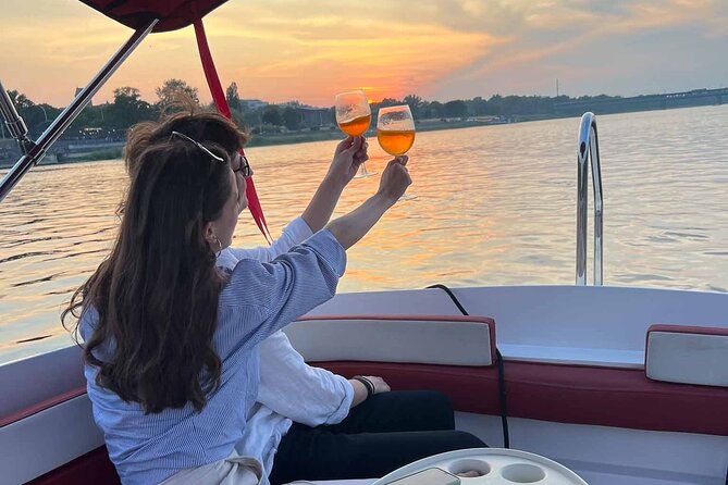 Private Cruise on Vistula in Warsaw for 9 with our Helmsman - Why this Vistula private cruise works so well in a short time