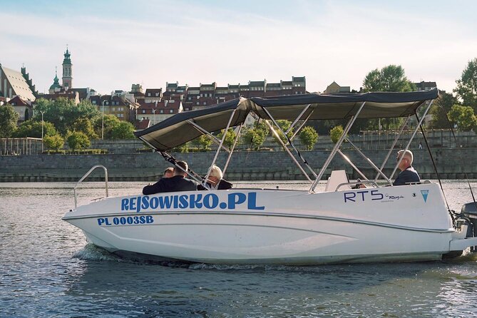 Private Cruise on Vistula in Warsaw for 9 with our Helmsman - Bridges at speed: Świętokrzyski, then the science and art run