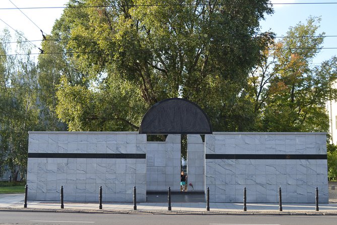 Private tour: Jewish heritage in Warsaw - Warsaw’s Jewish heritage is written in place, not just in dates
