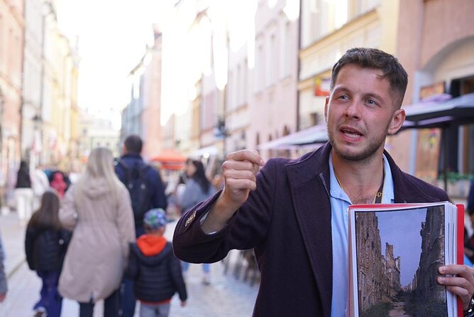 Private Warsaw Old Town & Royal Route Walking Tour – Bestseller - Meeting at Copernicus and ending at the Warsaw mermaid