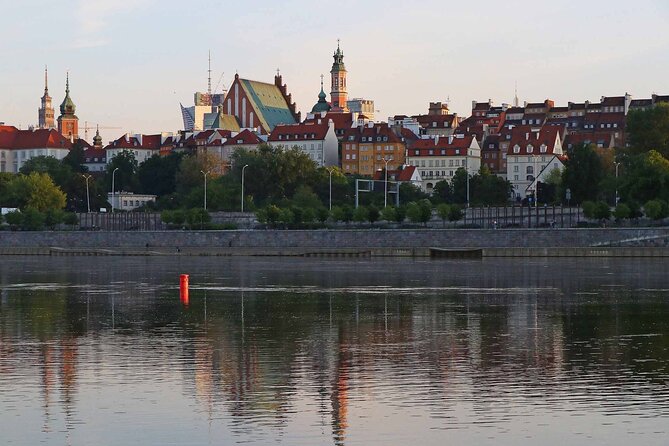 Rental of Motorboat for 5 on Vistula in Warsaw no Licenses Needed - Key highlights you will care about