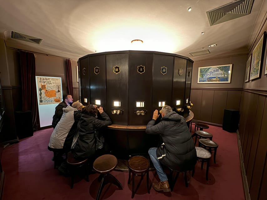 Secrets of Warsaw 4-hour Bike Tour - Otwarty Jazdów and John III Sobieski Monument, Then the Fairytale-Like Wooden Houses