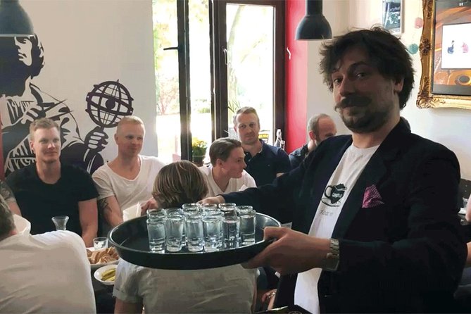 Taste the Best Polish Vodkas in Warsaw with a local Expert - Meeting point and central logistics, keeping it easy
