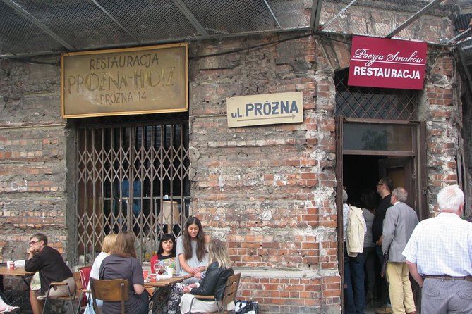 Tour of the Warsaw Ghetto - Próżna and Waliców: last surviving streets and ghetto wall fragments