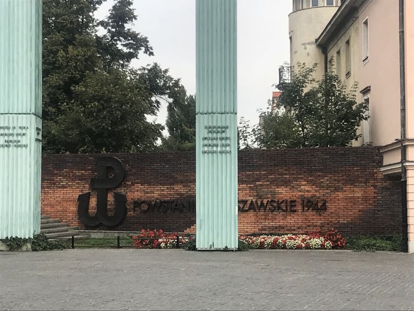 Warsaw: 2-Hour Guided Old Town Walking Tour - Sigmund’s Column: symbols, stories, and a better second look