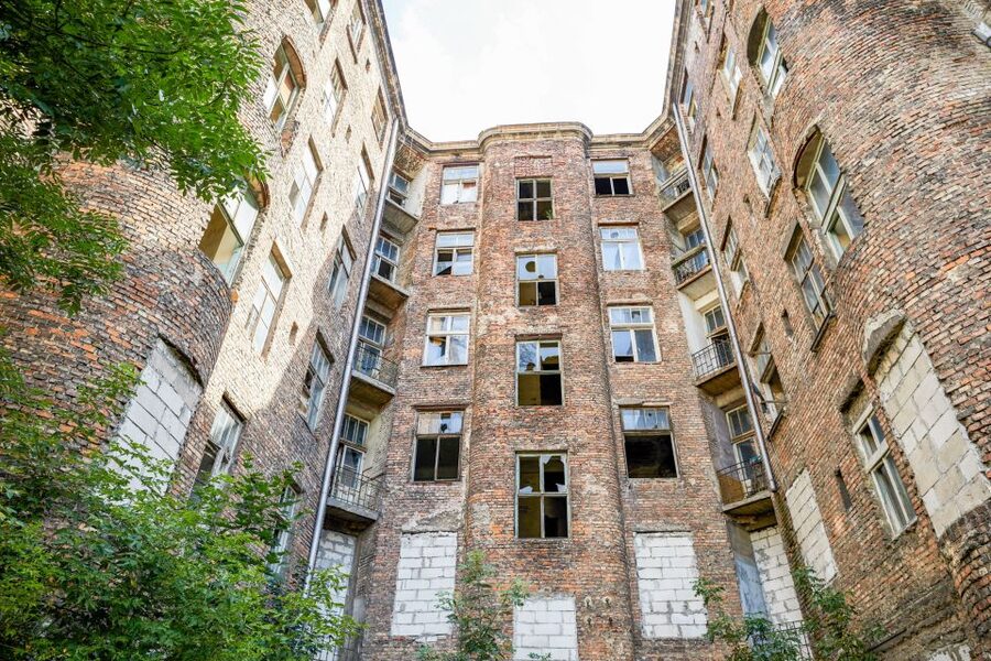 Warsaw: 2-Hour Tour of Daily Life in the Ghetto Warsaw - The Underground Archive and Oneg Shabbat: why documentation mattered