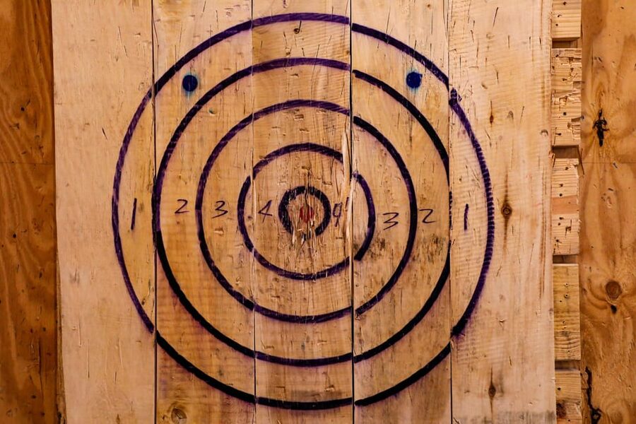 Warsaw: Axe Throwing Experience - Learning Axe Throwing Fast: The Coaching That Matters