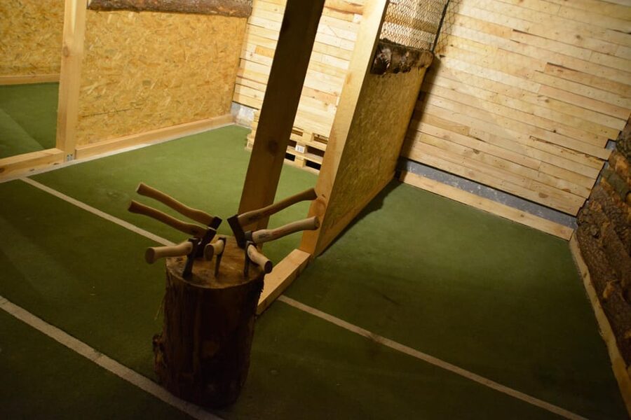 Warsaw: Axe Throwing Experience - Bar Breaks and Snacks: A Small Extra That Changes the Feel