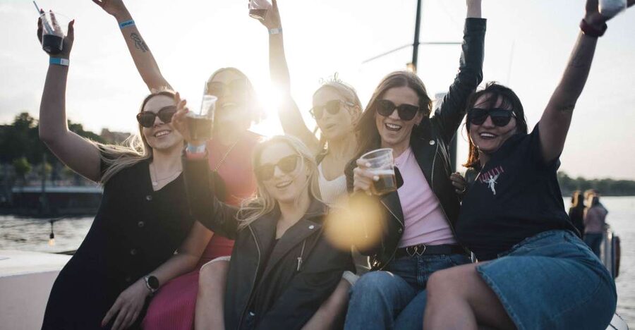 Warsaw: Boat Party with Unlimited Drinks &VIP Club Entrance - Onboard Vibes: Unlimited Drinks, Live DJ, and Drinking Games
