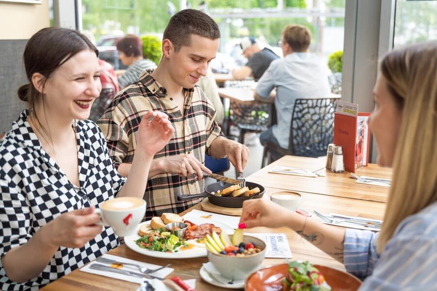 Warsaw: Breakfast at Hard Rock Cafe - The 90 Minutes: What Your Time Is Really For