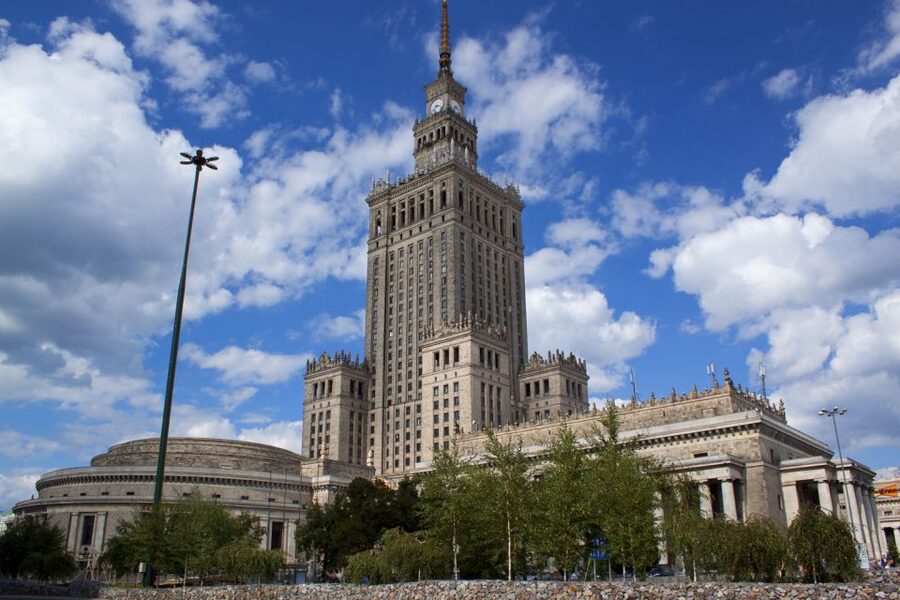 Warsaw: City Highlights Tour with hotel Pick up /Drop Off - Łazienki Park and the Palace on the Water: the most relaxed hour of the day