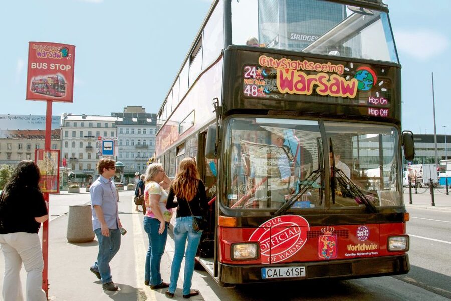 Warsaw: City Sightseeing Hop-On Hop-Off Bus Tour - Starting at Palace of Culture and Science, the easy first move
