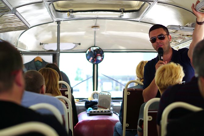 Warsaw City Sightseeing in a Retro Bus - How the 2.5-hour format keeps big sights realistic