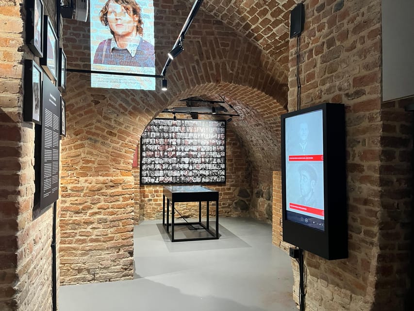 Warsaw: Cold War Museum Entry Ticket - Space-flight history and the hologram space-station moment