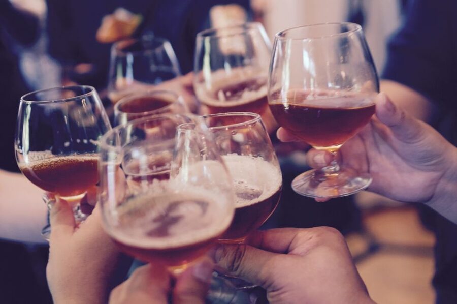 Warsaw: Guided Craft Beer Tour - Stop 1 at Kufle i Kapsle: Your First Tasting and the Beer-Geek Setup