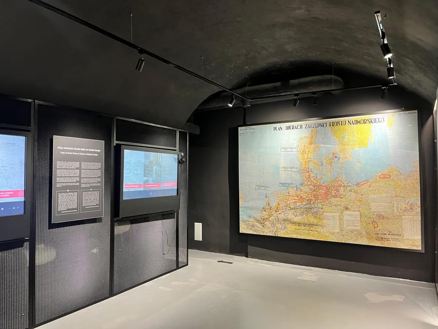 Warsaw: Guided tour of the Cold War Museum - Who mattered: Reagan, John Paul II, and Kukliński at the center of the story