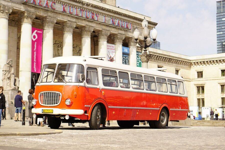 Warsaw: Highlights Guided Retro Bus Tour - Royal Park Łazienki: The Walk Where Stories Take Over