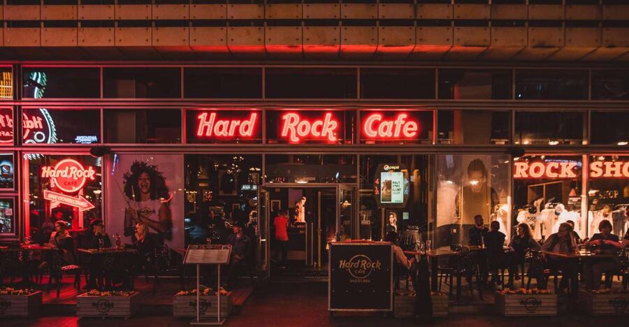 Warsaw: Lunch or dinner at Hard Rock Cafe with Skip-the-Line - Why This Hard Rock Cafe Meal Feels Like a Mini Experience, Not Just Food