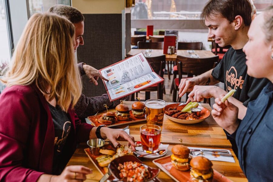 Warsaw: Lunch or dinner at Hard Rock Cafe with Skip-the-Line - What Could Go Wrong, and How to Prevent It