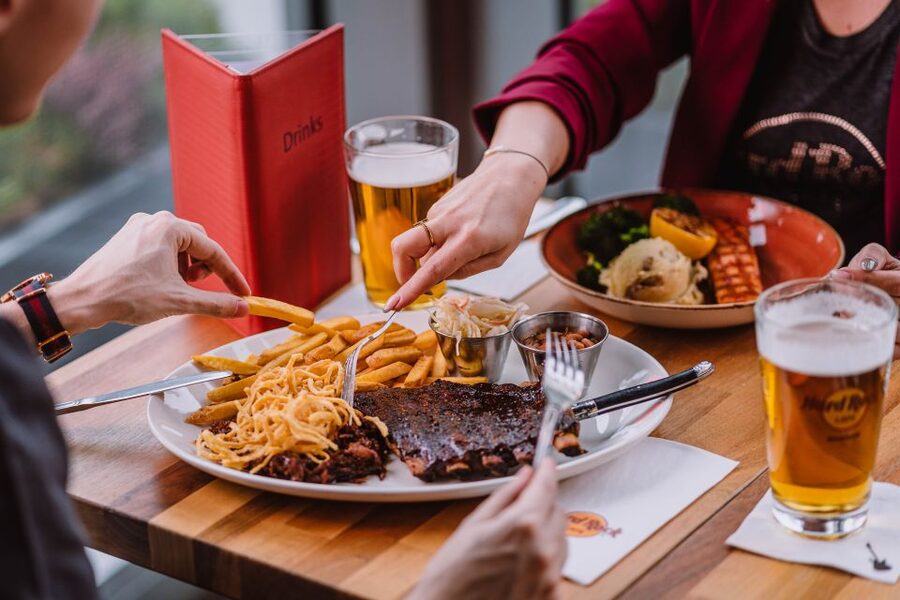 Warsaw: Lunch or dinner at Hard Rock Cafe with Skip-the-Line - Practical Tips for Ordering and Dining Smoothly